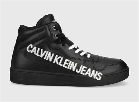 Adidasi Calvin Klein .